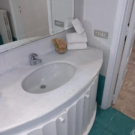 Bed & Breakfast Wendy House 4*