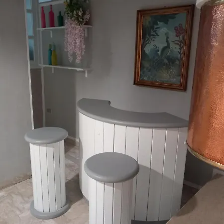 Wendy House Bed & Breakfast 4*