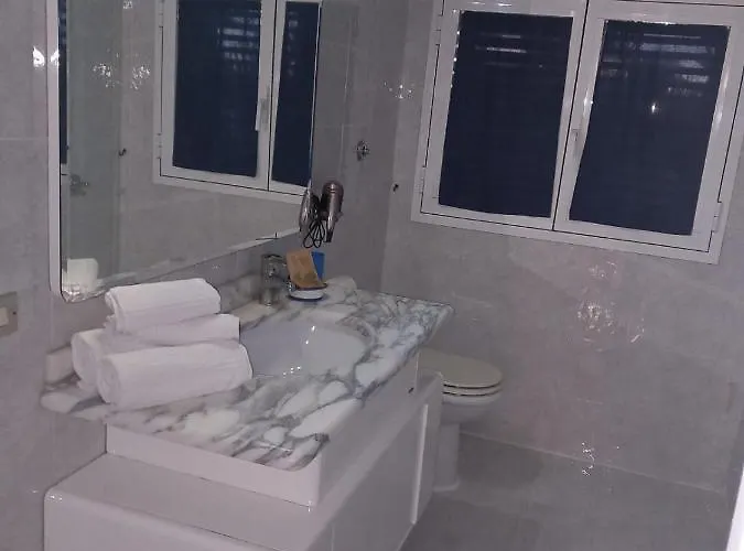 ベッド・アンド・ブレックファスト Wendy House バーリ