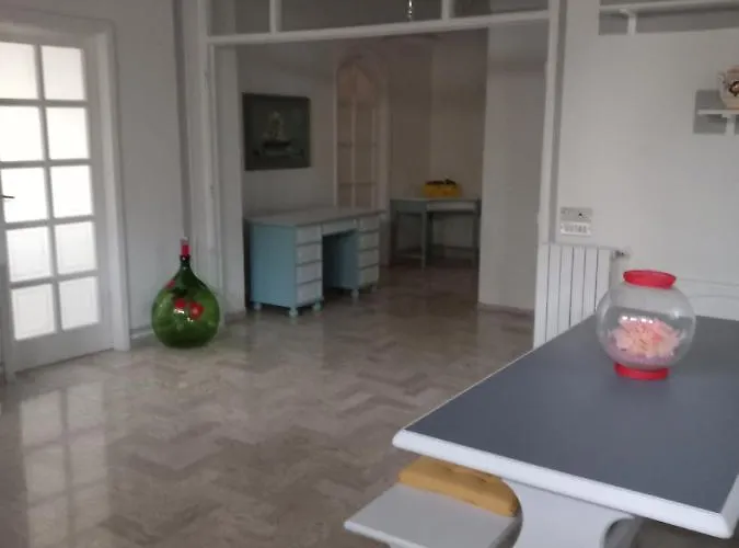 Wendy House 4* バーリ