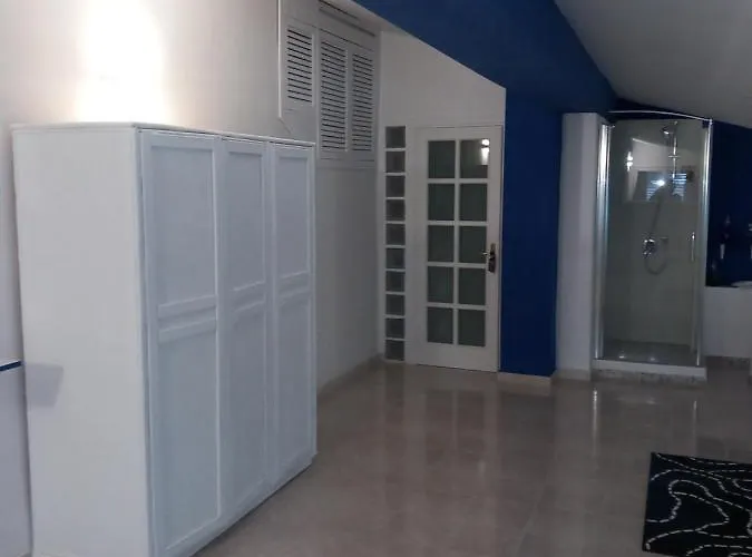 Wendy House 4* バーリ